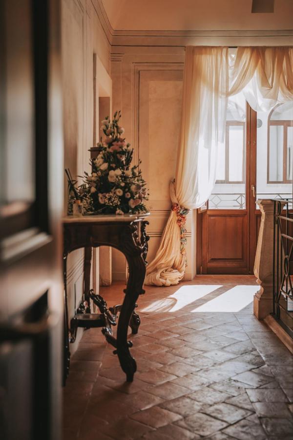 Roio Palazzo Palitti B&B 외부 사진