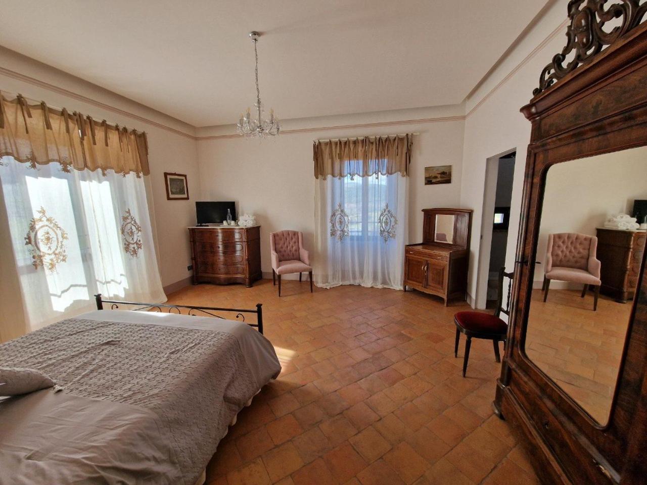 Roio Palazzo Palitti B&B 외부 사진